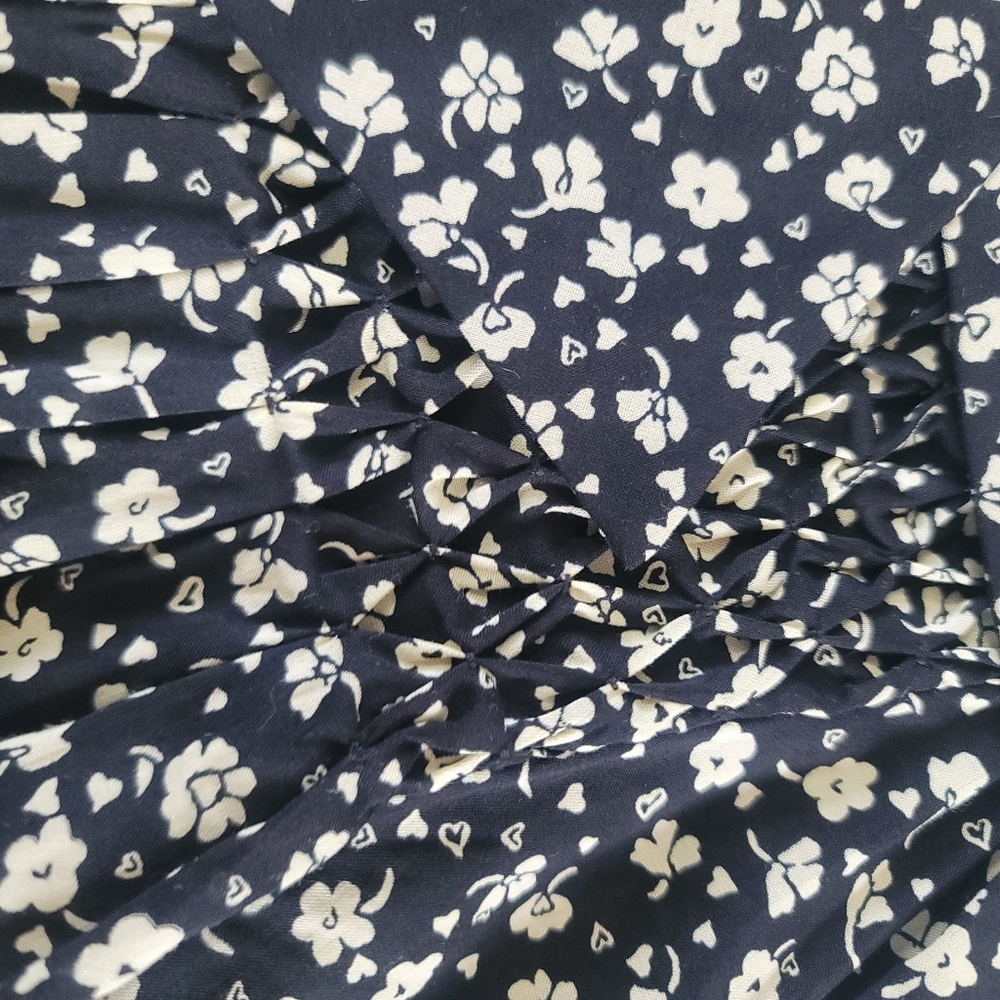 Reformation Black Floral Cropped V-neck Ruffle Blouse, S, Cottagecore Romantic - Picture 4 of 11
